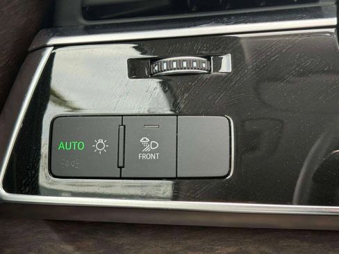 Used 2023 Audi Q8 Premium w/ Convenience Package AWD/4WD image 38
