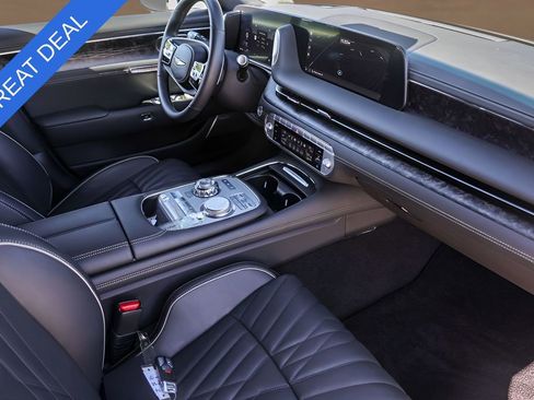 Used 2025 Genesis G90 3.5T AWD/4WD image 31