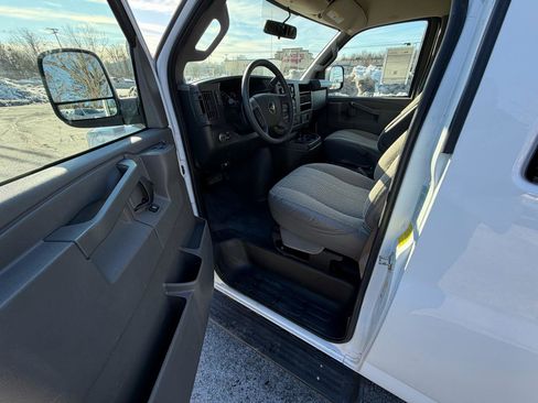 Used 2023 Chevrolet Express 3500 LS image 10