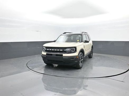 Certified 2024 Ford Bronco Sport Outer Banks w/ Tech Package image 3