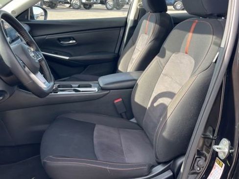 Used 2025 Nissan Sentra SR FWD image 26