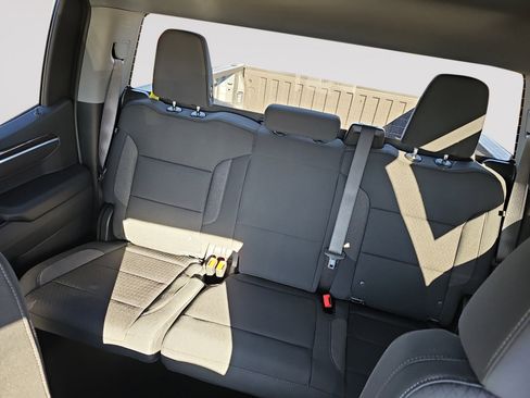 Used 2025 Chevrolet Silverado 1500 LT image 13