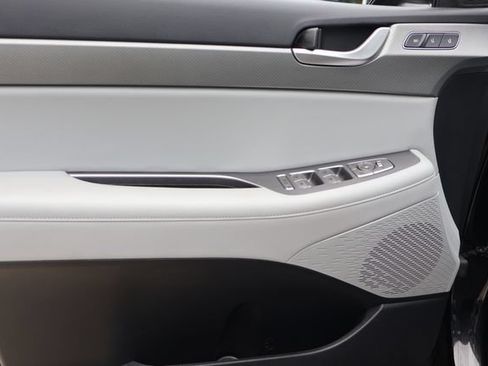 Used 2025 Hyundai Palisade SEL FWD image 12