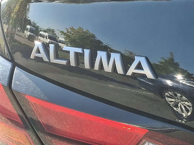Used 2025 Nissan Altima 2.5 SV FWD image 30