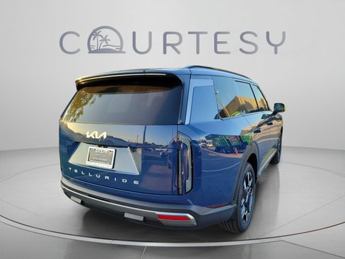 New 2027 Kia Telluride S FWD image 3