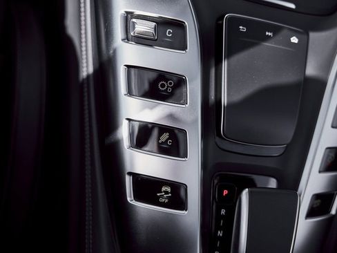 Used 2021 Mercedes-Benz AMG GT Roadster image 59