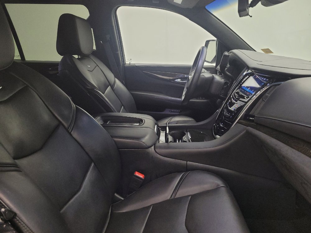 Used 2017 Cadillac Escalade ESV Platinum AWD/4WD image 21