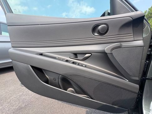 New 2026 Hyundai Elantra SEL Sport FWD image 28