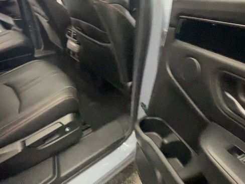 Used 2024 Honda Pilot TrailSport image 23