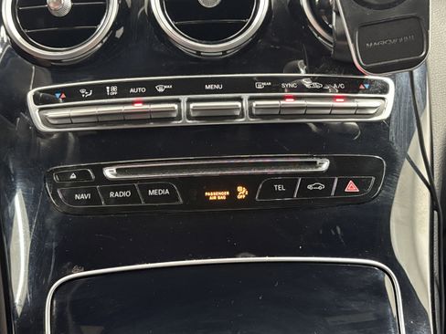 Used 2017 Mercedes-Benz GLC 300 4MATIC image 16
