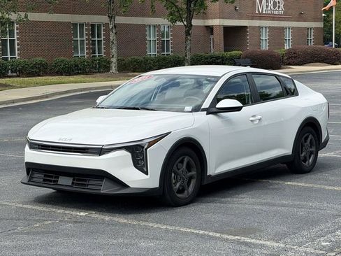 Certified 2025 Kia K4 FWD image 2