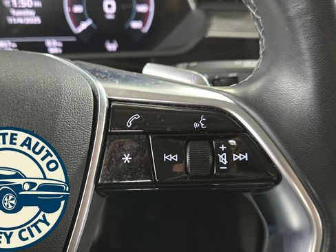 Used 2024 Audi Q8 e-tron Premium Plus AWD/4WD image 13