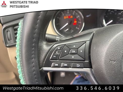 Used 2017 Nissan Rogue S image 13