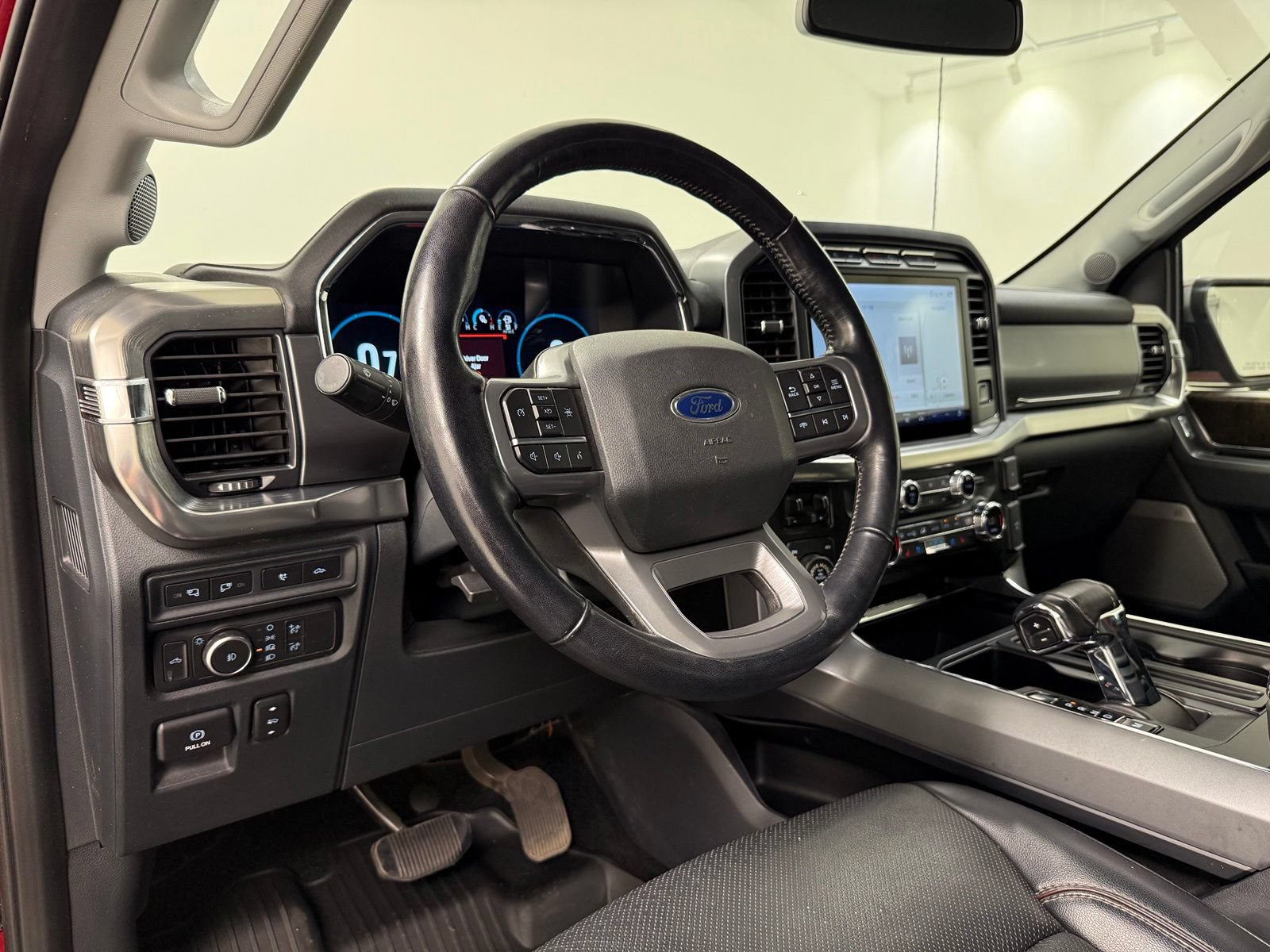 Used 2021 Ford F150 Lariat AWD/4WD image 16