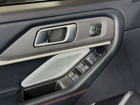 Used 2025 Ford Explorer ST w/ Sun And Sound Package image 21
