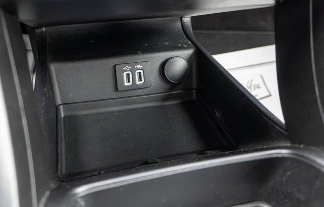 Used 2020 Ford Fusion Energi Titanium FWD image 28
