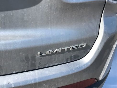 Used 2019 Jeep Compass Limited image 3