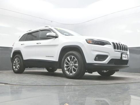 Used 2020 Jeep Cherokee Latitude Plus image 30
