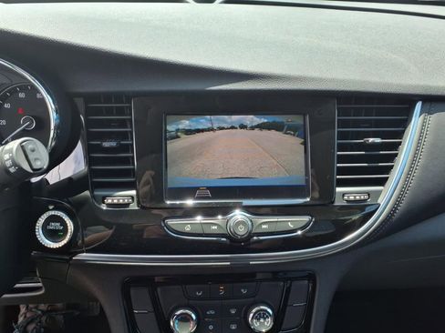 Used 2022 Buick Encore Preferred w/ Safety Package image 23