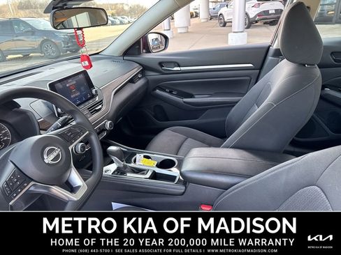 Used 2023 Nissan Altima 2.5 SV FWD image 15