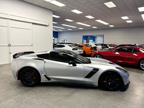 Used 2017 Chevrolet Corvette Z06 w/ Z07 Performance Package image 7