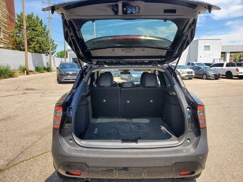 Used 2025 Nissan Kicks SR AWD/4WD image 9