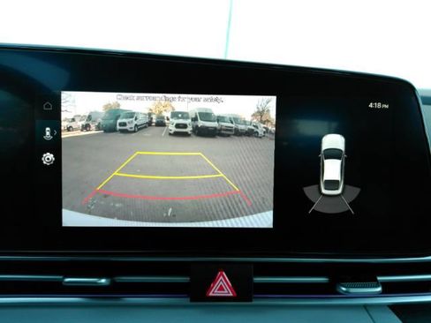 Used 2023 Hyundai Elantra Limited image 10