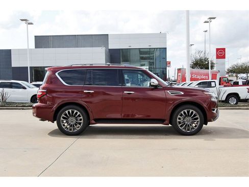 Used 2024 Nissan Armada Platinum w/ Captain's Chairs Package image 7