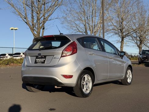Used 2018 Ford Fiesta SE image 7