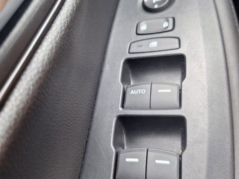 Used 2025 Honda HR-V LX image 18