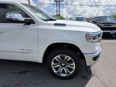 Used 2024 RAM 1500 Limited AWD/4WD image 4