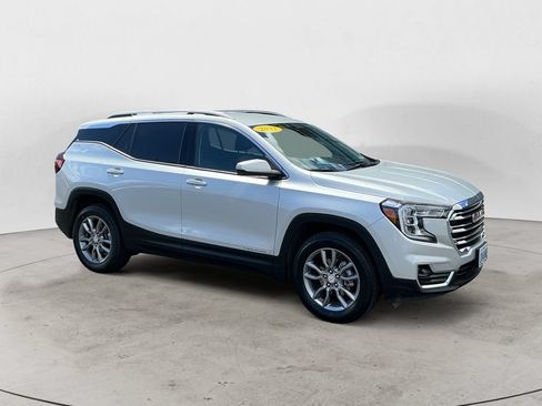 Used 2022 GMC Terrain SLT AWD/4WD image 1