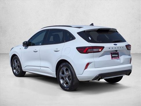 Used 2023 Ford Escape ST-Line FWD image 8