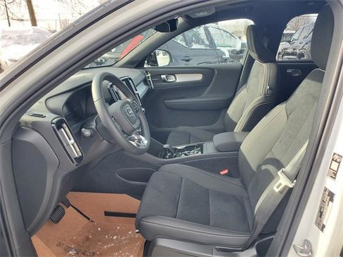 New 2026 Volvo XC40 B5 Ultra w/ Protection Package Premier image 13