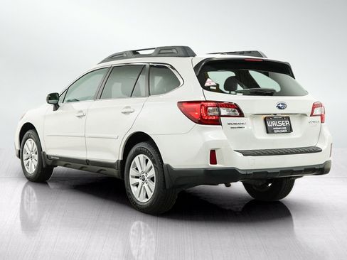 Used 2015 Subaru Outback 2.5i Premium AWD/4WD image 3