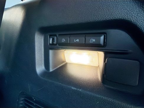 Used 2022 Ford Explorer Limited w/ Limited Technology Package AWD/4WD image 20