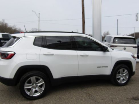 Used 2022 Jeep Compass Latitude w/ Sun and Sound Group image 6