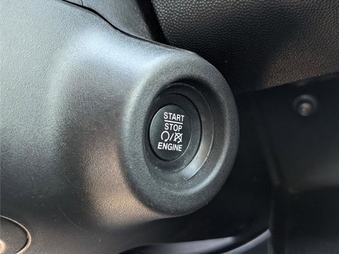 Used 2023 RAM ProMaster 2500 image 21