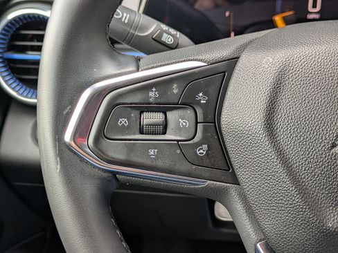 Used 2024 Chevrolet Trax LT w/ Driver Confidence Package image 15