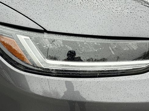 Used 2025 Honda HR-V LX image 10