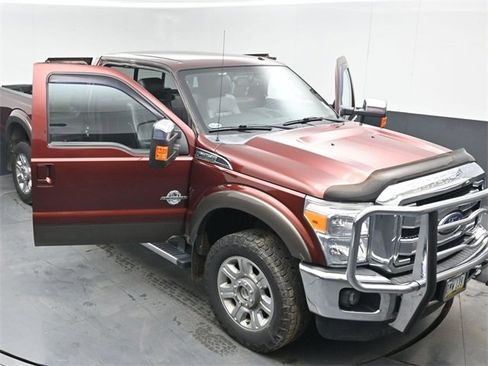 Used 2015 Ford F350 Lariat w/ Chrome Package image 45