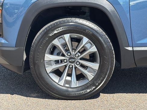 Used 2025 Chevrolet Equinox LT FWD image 27