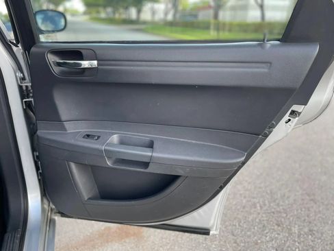 Used 2008 Chrysler 300 LX RWD image 29