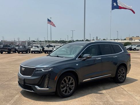 Used 2020 Cadillac XT6 Premium Luxury FWD image 10