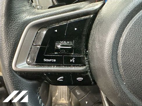 Used 2018 Subaru Outback 2.5i Limited AWD/4WD image 12