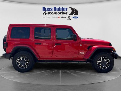 Used 2024 Jeep Wrangler Unlimited Sahara AWD/4WD image 8