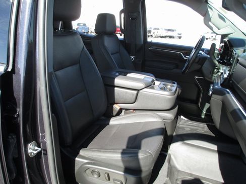 Used 2022 GMC Sierra 1500 SLT image 18