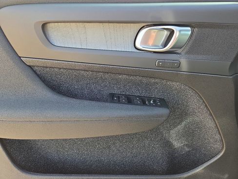 New 2026 Volvo XC40 B4 Plus w/ Protection Package Premier image 21