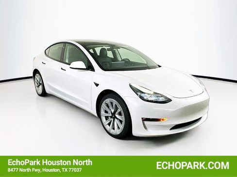 Used 2021 Tesla Model 3 Long Range image 1