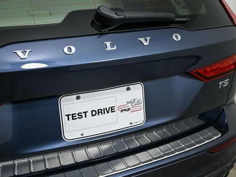 Used 2020 Volvo V60 T5 Momentum w/ Protection Package Premier image 34